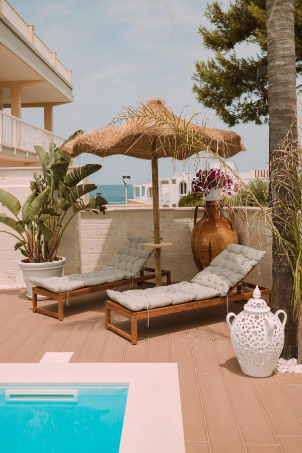 Dimora Nesea Bed and Breakfast Cozze Buitenkant foto